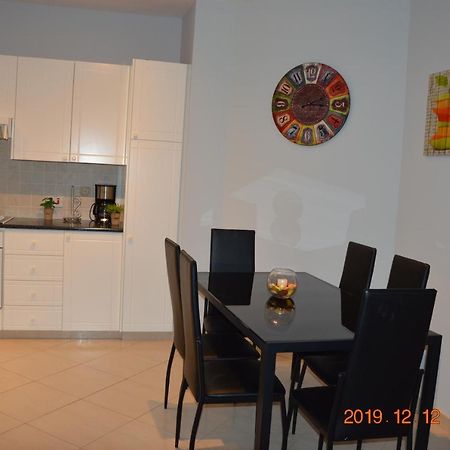 Luxury Apartment Paphos Exteriör bild