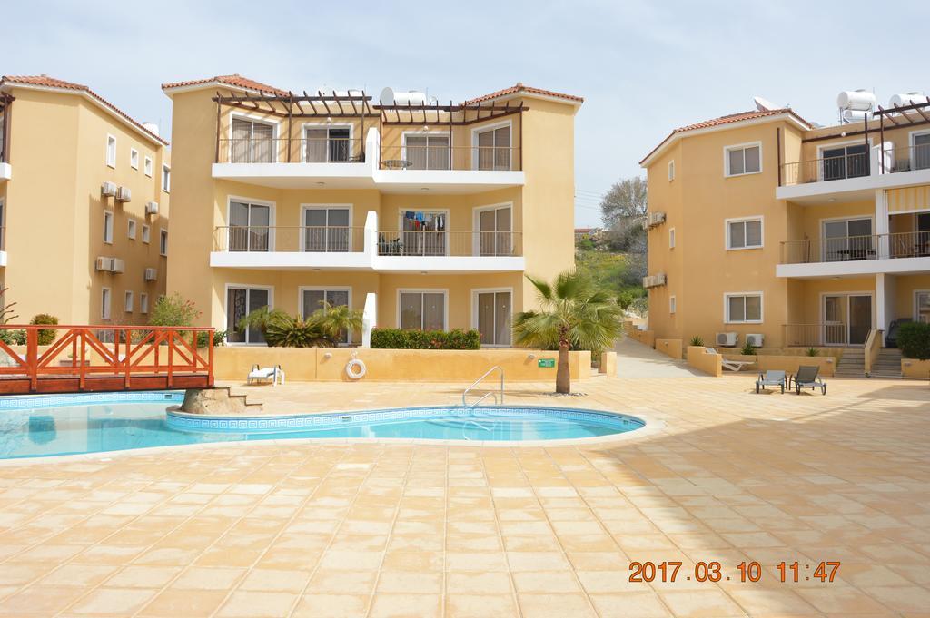 Luxury Apartment Paphos Exteriör bild