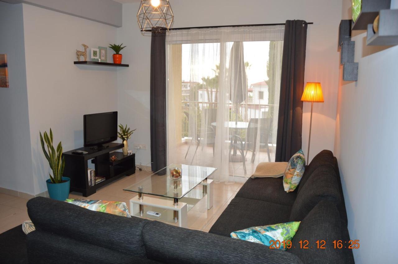 Luxury Apartment Paphos Exteriör bild