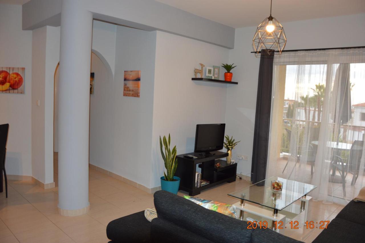 Luxury Apartment Paphos Exteriör bild