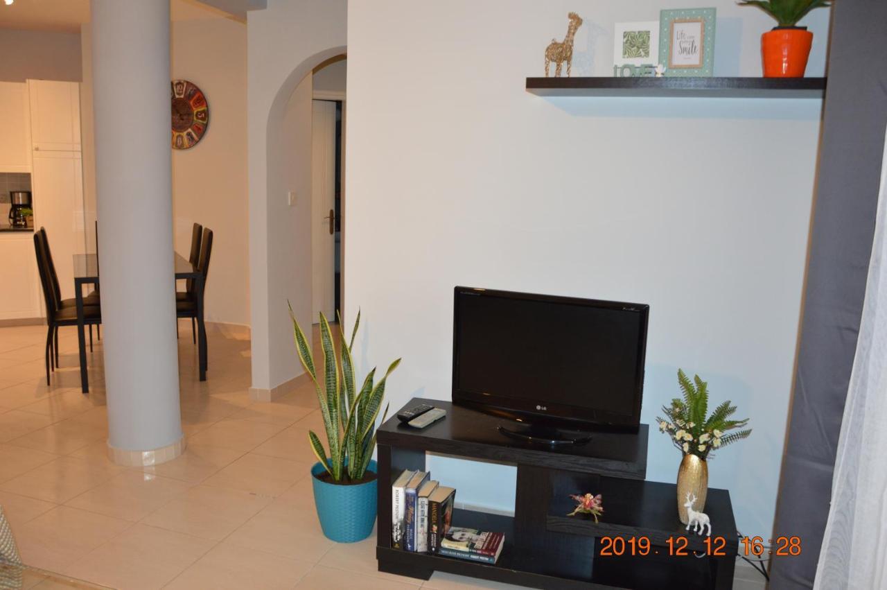Luxury Apartment Paphos Exteriör bild