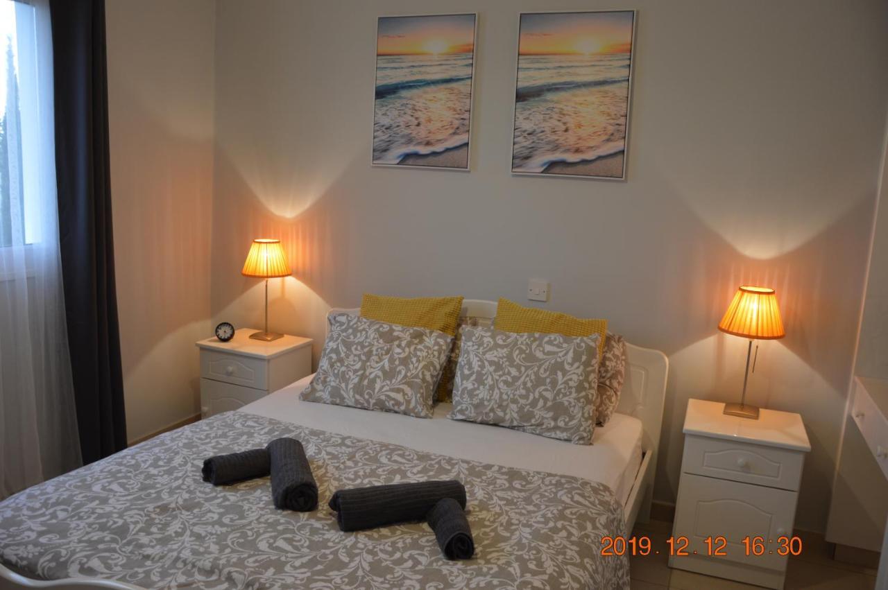 Luxury Apartment Paphos Exteriör bild